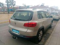Usado VW Tiguan 110 CV (80 kW) 2015 Gris SUV