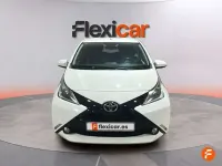 Usado Toyota Aygo X-play 69 CV (50 kW) 2017 Blanco Utilitario