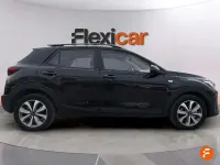 Usado Kia Stonic 101 CV (74 kW) 2025 Negro SUV