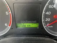Usado Ford Focus Ghia 109 CV (80 kW) 2005 Gris / plata Berlina