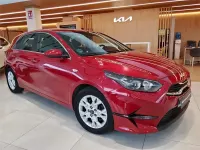 Usado Kia Ceed 120 CV (88 kW) 2024 Rojo Utilitario