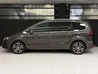 Usado Seat Alhambra 4Drive 177 CV (130 kW) 2021 Marrón Monovolumen