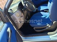 Usado Fiat Punto Dynamic 60 CV (44 kW) 2002 Gris / plata Utilitario