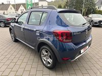 Usado Dacia Sandero Comfort 90 CV (66 kW) 2019 Azul Utilitario