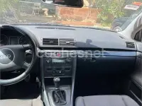 Usado Audi A4 130 HP (95 kW) 2004 Cinzento Sedan