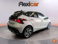 Usado Hyundai i20 84 CV (61 kW) 2024 Gris Utilitario