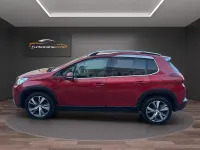 Usado Peugeot 2008 Allure 100 CV (73 kW) 2016 Granate SUV