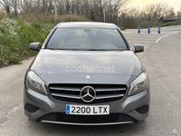 Usado Mercedes A180 Style 122 CV (89 kW) 2012 Gris / plata Berlina