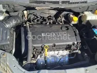 Usado Chevrolet Aveo LS 101 CV (74 kW) 2011 Gris / plata Berlina