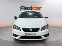 Usado Seat Leon Style 130 CV (95 kW) 2019 Blanco Berlina