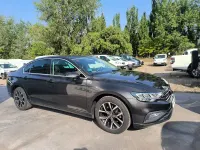 Usado VW Passat Executive 150 CV (110 kW) 2021 Gris / plata Berlina
