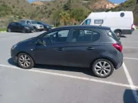 Usado Opel Corsa Selective 90 CV (66 kW) 2018 Negro Utilitario