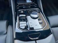 Usado BMW 520 Comfort Edition 208 CV (152 kW) 2024 Gris / plata Berlina