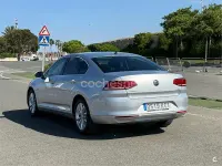 Usado VW Passat Advance 150 CV (110 kW) 2017 Gris / plata Berlina