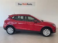 Usado Seat Arona Ecomotive 95 CV (69 kW) 2018 Rojo SUV