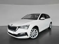 Usado Skoda Scala Ambition 110 CV (80 kW) 2023 Blanco Utilitario