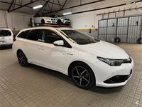 Usado Toyota Auris Hybrid Active 136 CV (100 kW) 2018 Blanco Familiar