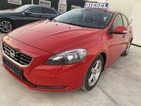 Usado Volvo V40 Kinetic 120 CV (88 kW) 2015 Rojo Familiar