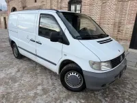 Usado Mercedes Vito 122 CV (89 kW) 2003 Blanco Van