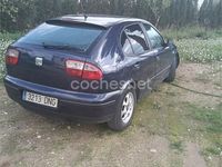 Usado Seat Leon 110 CV (80 kW) 2000 Azul Utilitario