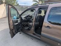 Usado Peugeot Partner Tepee Outdoor 92 CV (67 kW) 2014 Beige Monovolumen