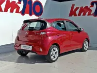 Usado Hyundai i10 67 CV (49 kW) 2022 Rojo Utilitario