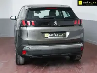 Usado Peugeot 3008 Active 131 CV (96 kW) 2020 Gris / plata SUV