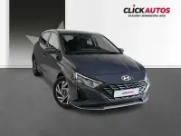 Usado Hyundai i20 79 CV (58 kW) 2025 Gris Utilitario