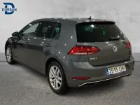 Usado VW Golf VII Advance 150 CV (110 kW) 2020 Gris / plata Berlina