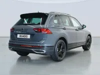 Usado VW Tiguan Sportline 150 CV (110 kW) 2022 Gris SUV