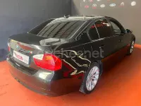 Käytetty BMW 320 177 HP (130 kW) 2009 Musta Sedan