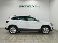 Usado Skoda Karoq Selection 150 CV (110 kW) 2025 Blanco SUV