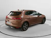 Usado Renault Mégane Zen 116 CV (85 kW) 2021 Marrón Utilitario