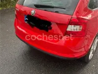Usado Skoda Rapid Elegance 116 CV (85 kW) 2014 Rojo Utilitario