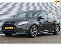 Usado Ford Focus ST 250 CV (183 kW) 2014 Negro Berlina