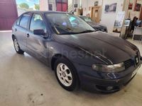 Usado Seat Leon Sport 110 CV (80 kW) 2001 Azul Utilitario