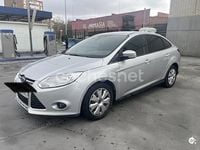 Usado Ford Focus Trend 115 CV (84 kW) 2014 Gris / plata Berlina