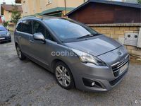 Usado Peugeot 5008 Allure 120 CV (88 kW) 2017 Gris / plata Monovolumen