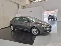 Usado Opel Astra Business 110 CV (80 kW) 2016 Gris / plata Berlina