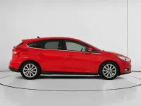Usado Ford Focus Titanium 125 CV (91 kW) 2016 Rojo Utilitario
