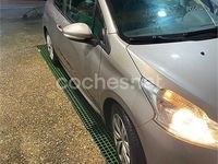 Usado Peugeot 208 Active 82 CV (60 kW) 2013 Beige Utilitario