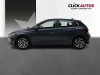 Usado Hyundai i20 101 CV (74 kW) 2026 Gris Utilitario