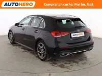 Usado Mercedes A180 109 CV (80 kW) 2019 Negro Utilitario