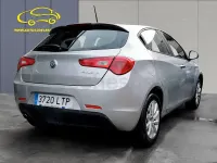 Usado Alfa Romeo Giulietta 120 CV (88 kW) 2021 Gris / plata Berlina