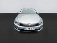Usado VW Passat Advance 120 CV (88 kW) 2018 Gris Berlina