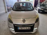 Usado Renault Scénic III Dynamique 110 CV (80 kW) 2012 Gris / plata Monovolumen