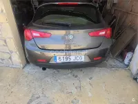 Usado Alfa Romeo Giulietta 170 CV (125 kW) 2015 Gris / plata Utilitario