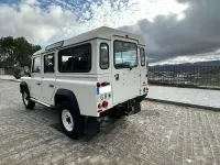 Usado Land Rover Defender 122 CV (89 kW) 2009 Blanco Familiar