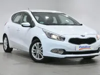 Usado Kia Ceed 100 CV (73 kW) 2015 Blanco Utilitario