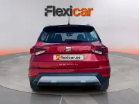 Usado Seat Arona Ecomotive 116 CV (85 kW) 2018 Rojo SUV